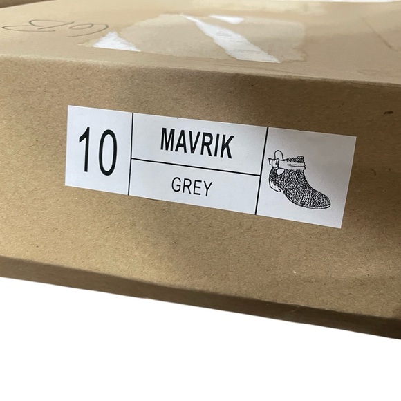 NEW Grey Side Slit Cut-Out Booties - Picture 4 of 10